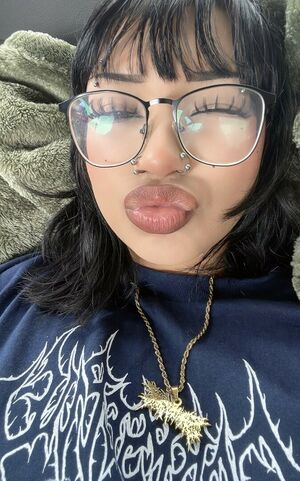 Sex Videos of Sarynthia – Free Download Leaked Videos, Onlyfans Porn, Sextape, Nude Leaks