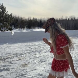 Sex Videos of One Woman's Wilderness – Free Download Leaked Videos, Onlyfans Porn, Sextape, Nude Leaks